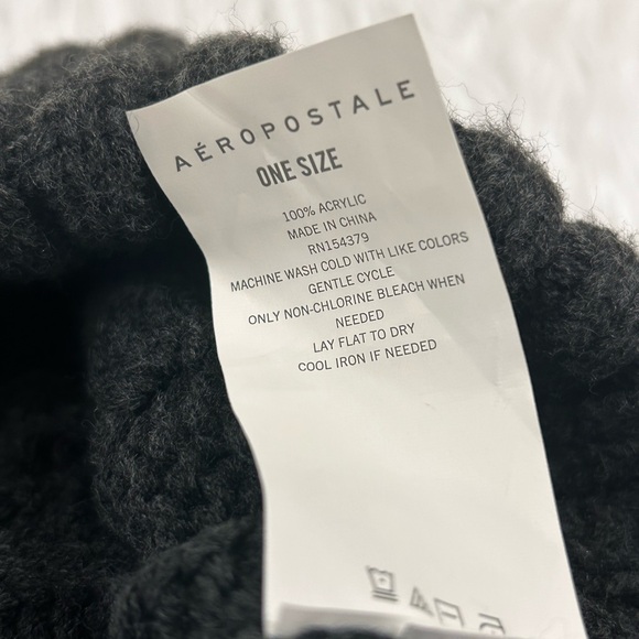 Aeropostale Knit Cuffed Beanie One Size - Picture 3 of 3